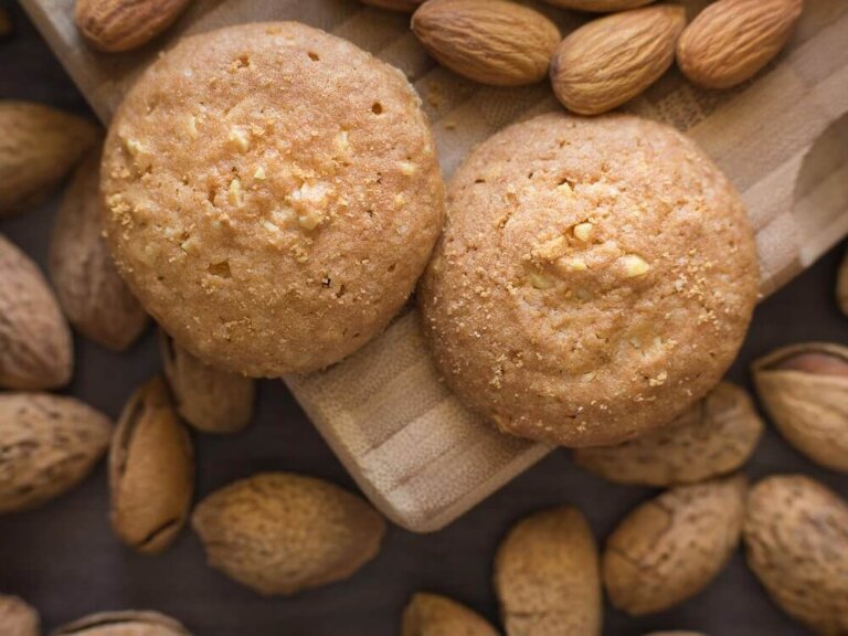 Biscotti con cocco e mandorle: ricetta sana e veloce