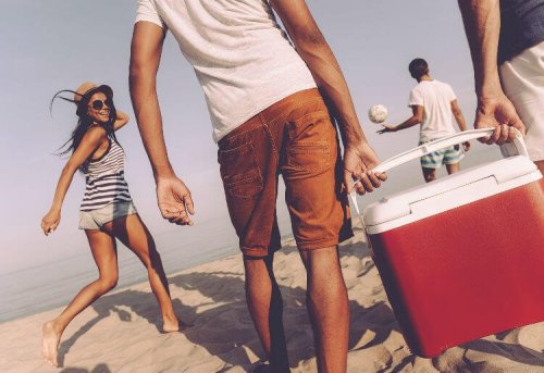 cosa portare in spiaggia? acqua