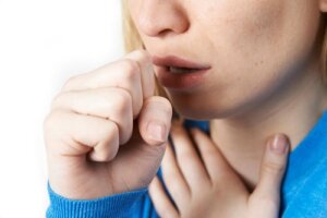 Tosse cronica? Aloe vera, miele e olio d’oliva