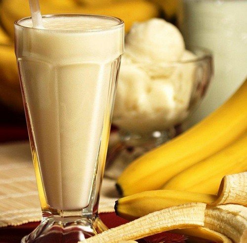 Frullato con avena, uovo e banana