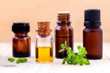 Oli medicinali: eccone 5 per trattare la congestione nasale