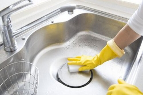 Sturare il lavello: 4 soluzioni alternative