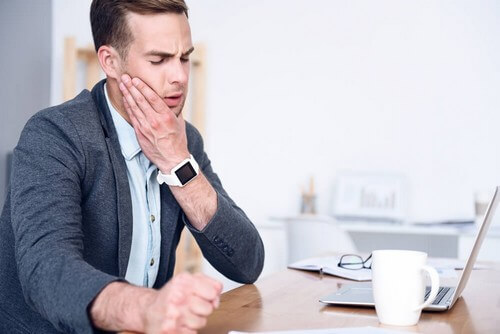 Dolore alla mandibola: 5 rimedi naturali