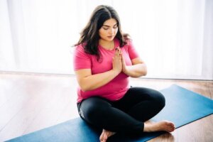 Yoga per chi è in sovrappeso: 10 motivi per sceglierlo