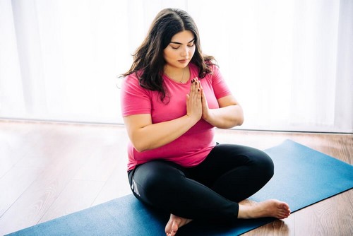 Yoga per chi è in sovrappeso: 10 motivi per sceglierlo