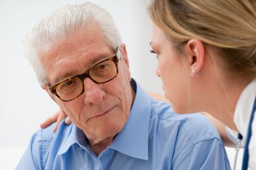 Come aiutare gli anziani malati a superare la depressione