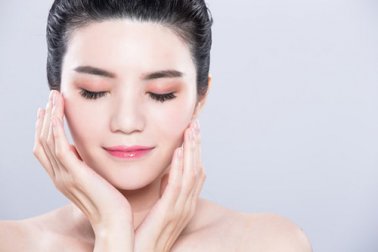 Avere ciglia più folte con i prodotti naturali