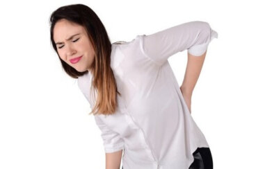 Calmare la sciatica con esercizi di allungamento