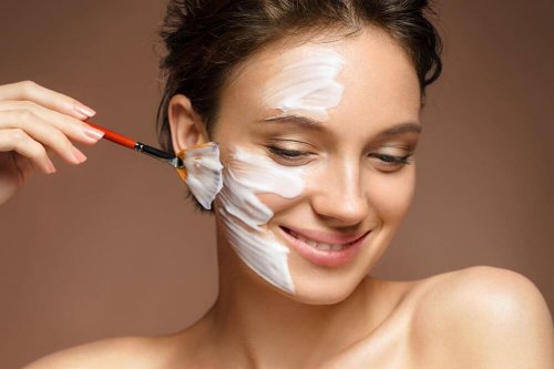 Cura della pelle con latte di magnesia