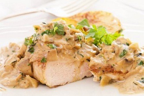 Petto di pollo con salsa al formaggio