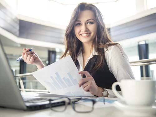 Donna in ufficio