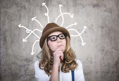 Ragazza pensa a superare gli imprevisti