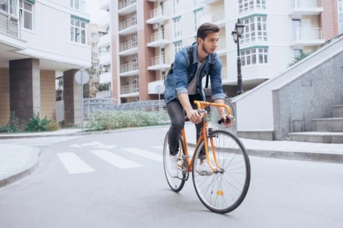 Ragazzo in bicicletta