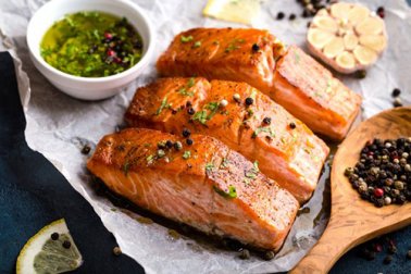 3 ricette per preparare il salmone al forno