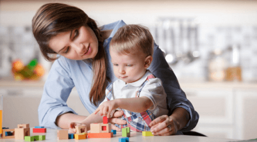 Scegliere la babysitter: 7 consigli utili