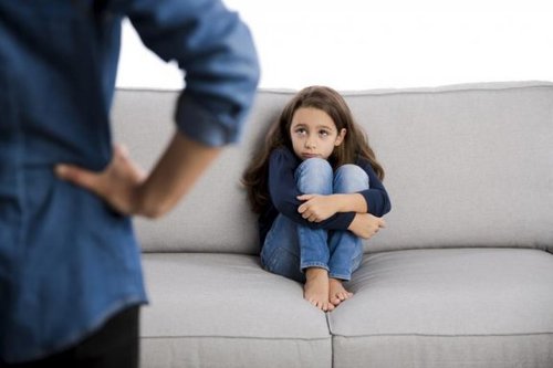 Il bambino si comporta male, cosa fare?