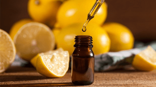 Olio di limone pulire e disinfettare il frigorifero