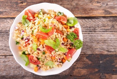 Insalata di quinoa con verdure