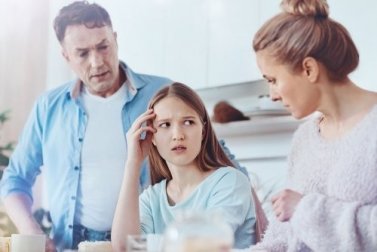 Adolescenti che dicono bugie, cosa fare?
