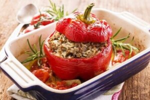 Peperoni ripieni di quinoa, una deliziosa ricetta