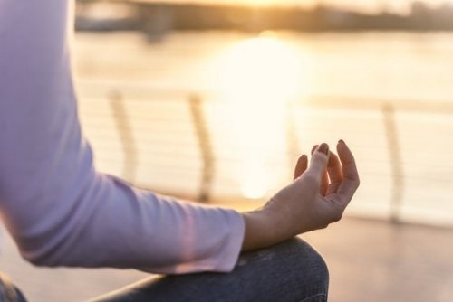 Meditare al tramonto