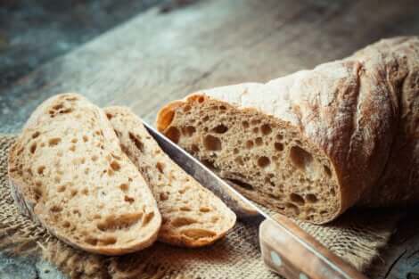 Fette di pane integrale.