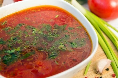 Zuppa all'aglio: 3 ricette facili da preparare