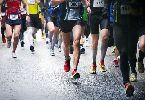 Corridori alla maratona