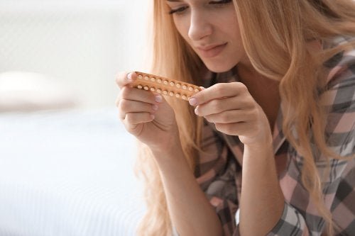 Le pillole anticoncezionali favoriscono la cistite dopo i rapporti sessuali.
