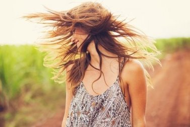 Rivitalizzare i capelli con argilla e olio di cocco