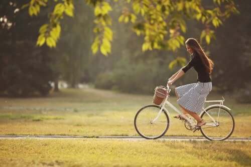 Andare in bici: 4 benefici di montare in sella