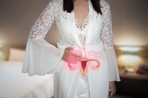 Donna con polipi uterini