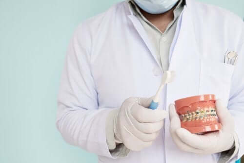 Igiene orale con l’apparecchio ortodontico