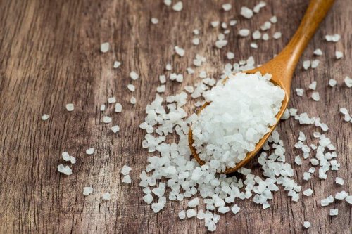 Limitare il consumo di sale tra i consigli per una sana alimentazione