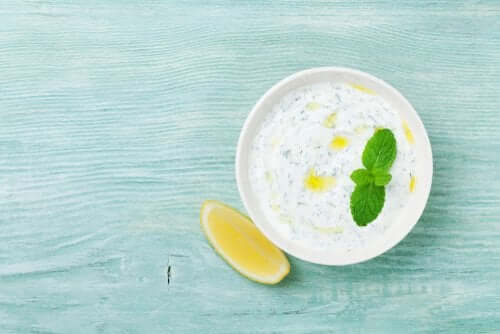 Salsa allo yogurt: come prepararla a casa