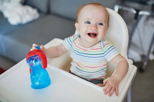 Idratazione del neonato in estate: utili consigli