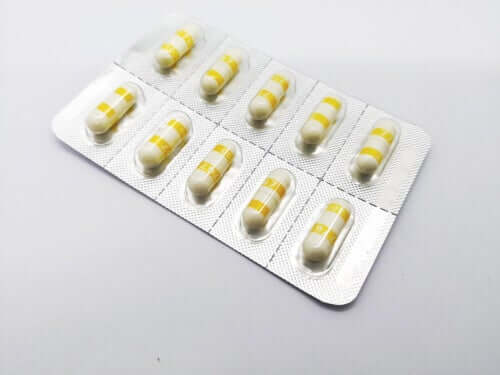 Blister con pillole di ampicillina