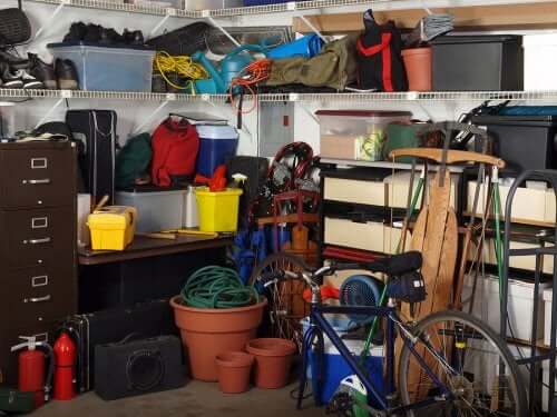 Garage in disordine