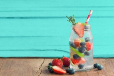 Tisane fredde alla frutta per l'estate