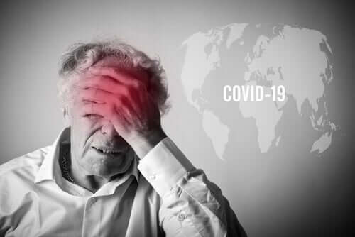 Anziano con paura del COVID-19