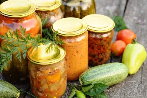 Verdure in scatola