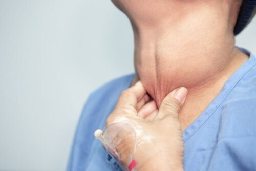 Palpazione della tiroide