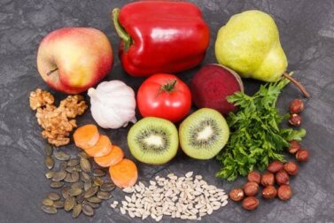 Acido urico alto: alimenti vietati e linee guida