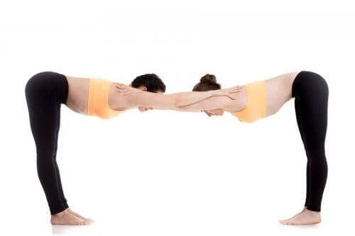 Yoga per la coppia: Uttanasana