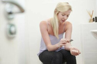 Autolesionismo negli adolescenti: come affrontarlo?