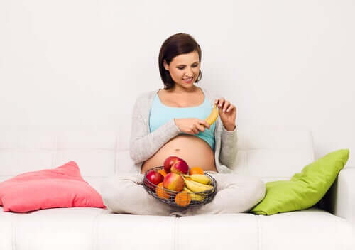 Troppi zuccheri in gravidanza: quali rischi?