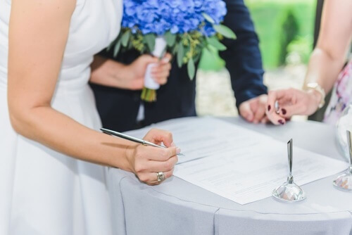 Sposarsi: vantaggi e svantaggi legali