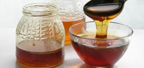Il miele è utile in caso di infezione oculare
