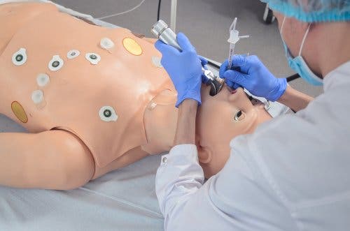 Simulazione di un'intubazione