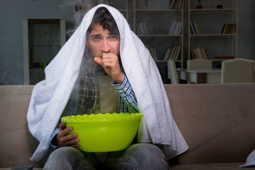 Vapore alle erbe per calmare la sinusite.